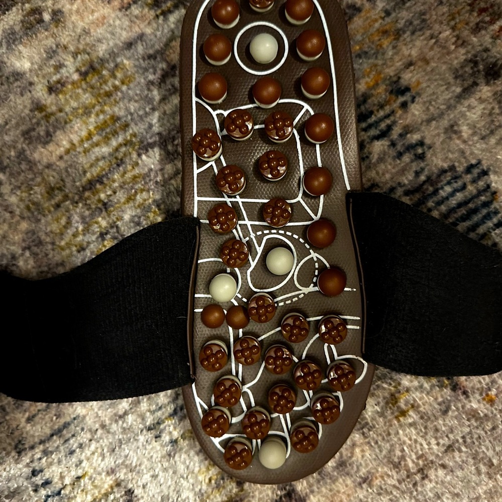 Acupressure Slippers / Sliders - Picture 3 of 6